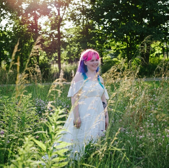 Meet your Posher, Jennifer - Picture 3 of 10